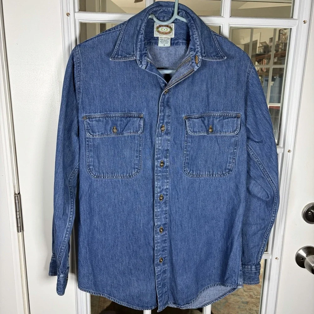 Vintage Banana Republic Denim Shirt Size Small USA 100% Cotton Workwear Button